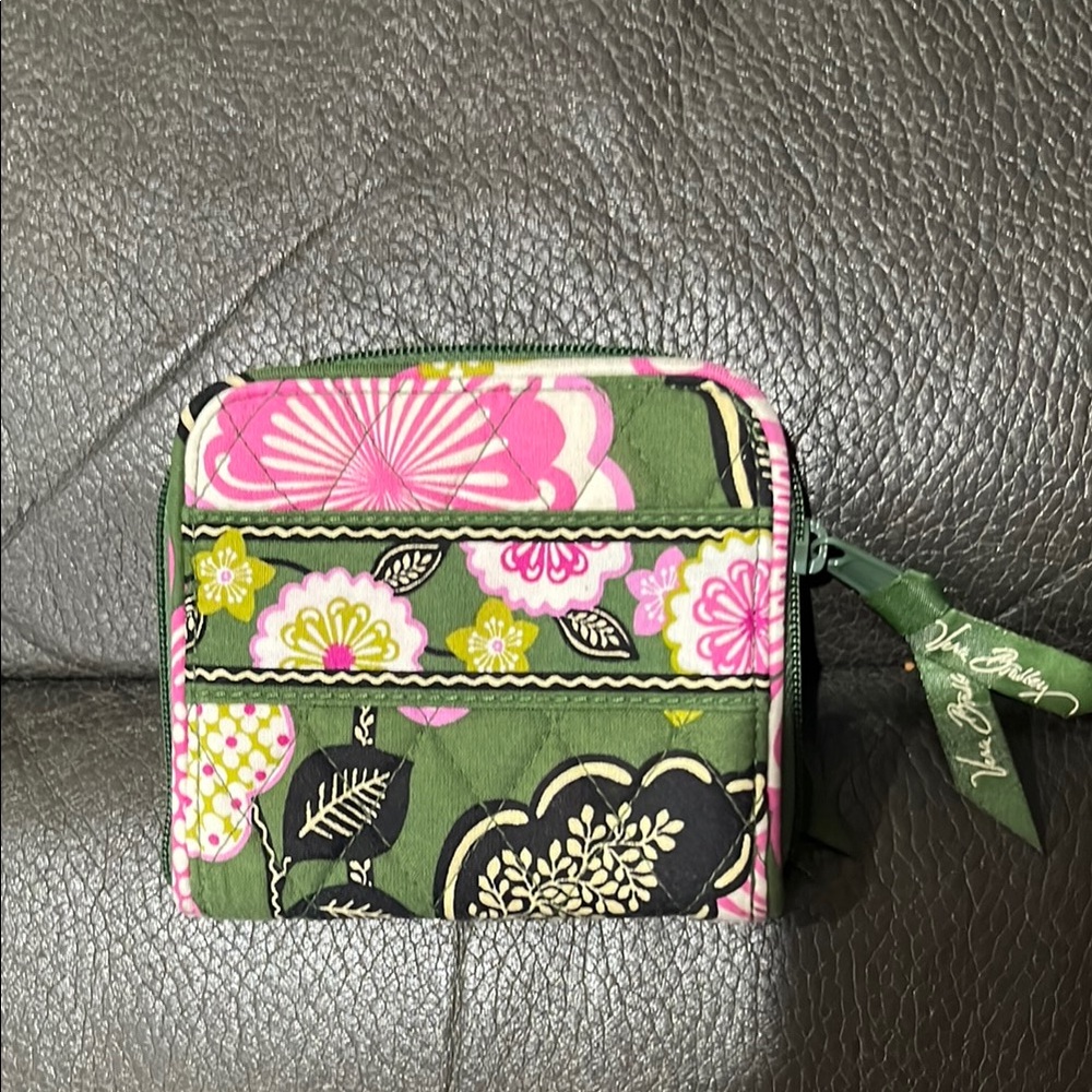 Vera Bradley Olivia pink wallet